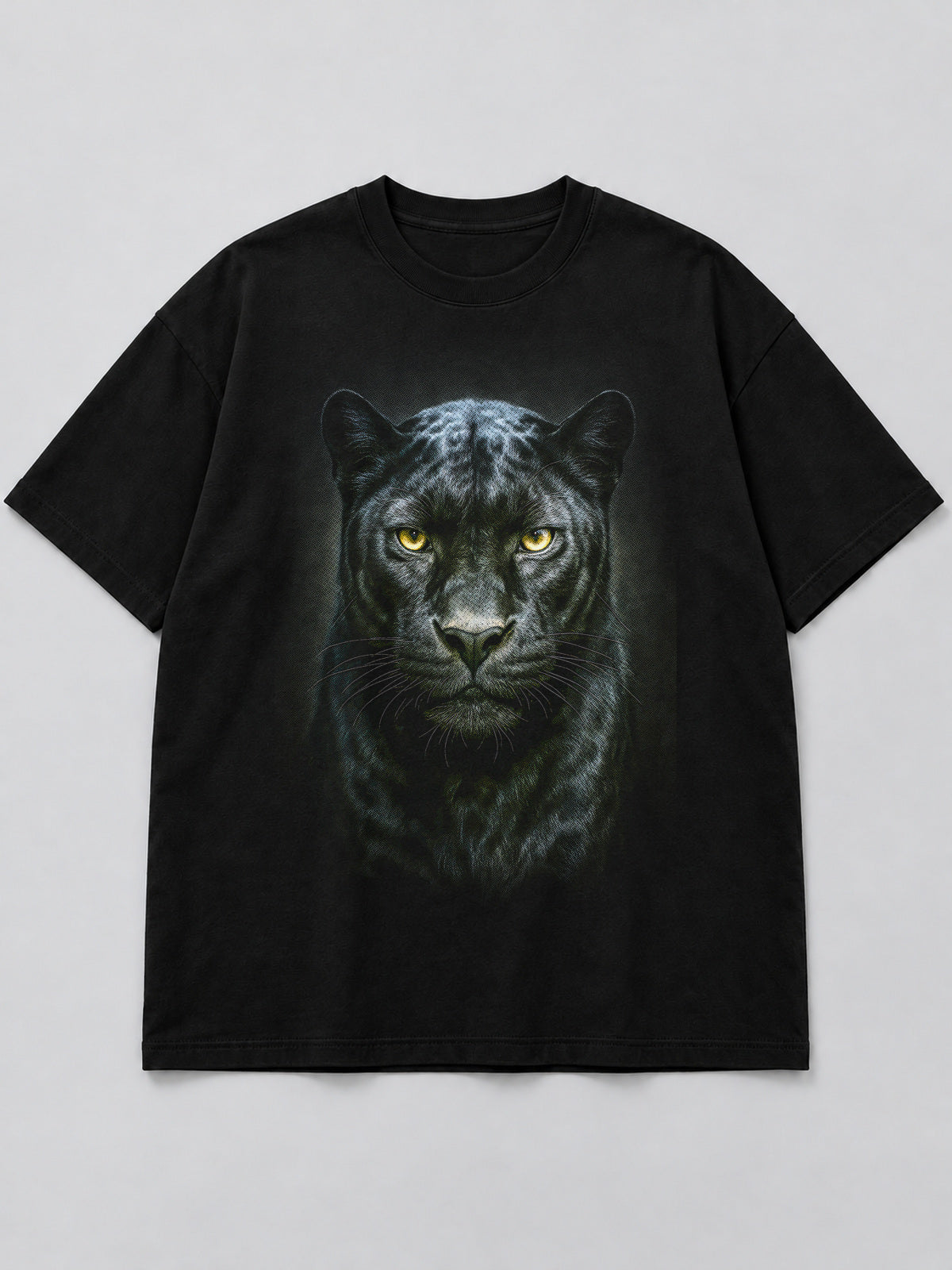 Polera Regal Panther Portrait negra de corte amplio