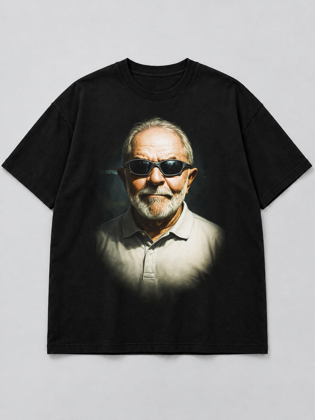 Polera Charismatic Brazilian Statesman negra de corte amplio