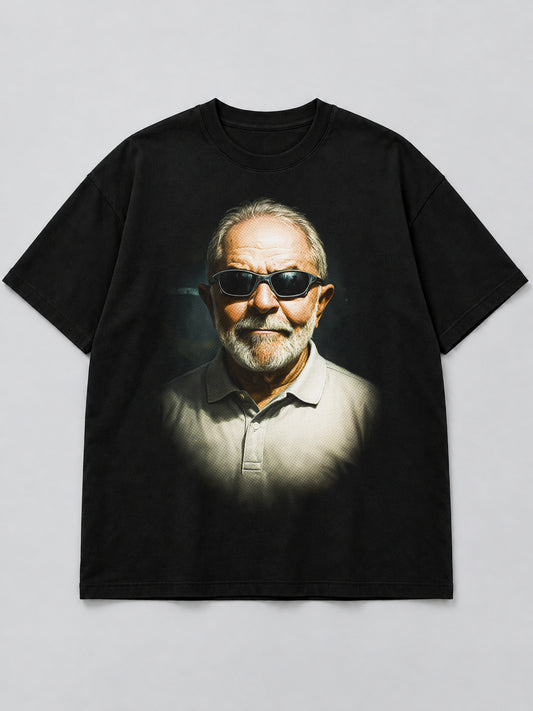 Polera Charismatic Brazilian Statesman negra de corte amplio