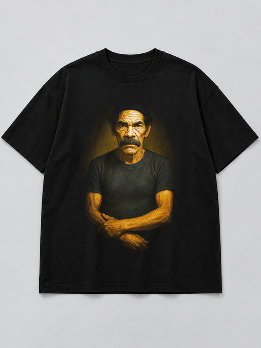 Polera Don Ramón Portrait negra de corte amplio