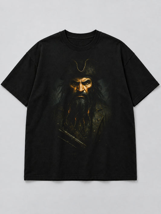 Polera Legendary Blackbeard Portrait negra de corte amplio