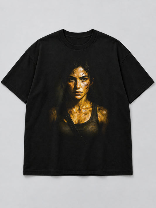 Polera Fearless Lara Croft negra de corte amplio