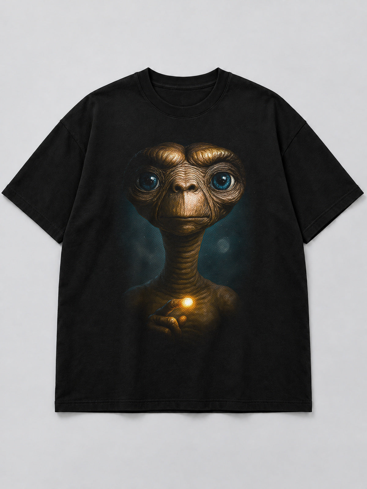 Polera Gentle Alien Portrait negra de corte amplio