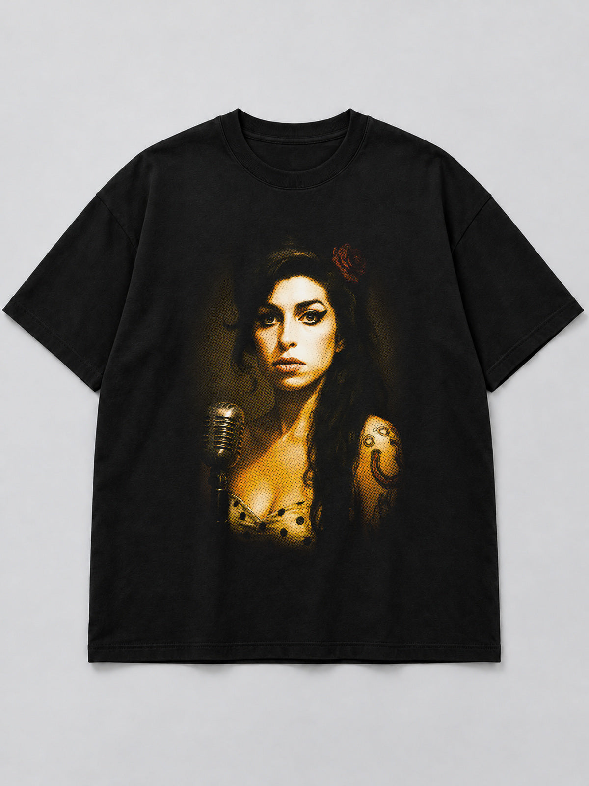 Polera Soulful Singer Portrait negra de corte amplio