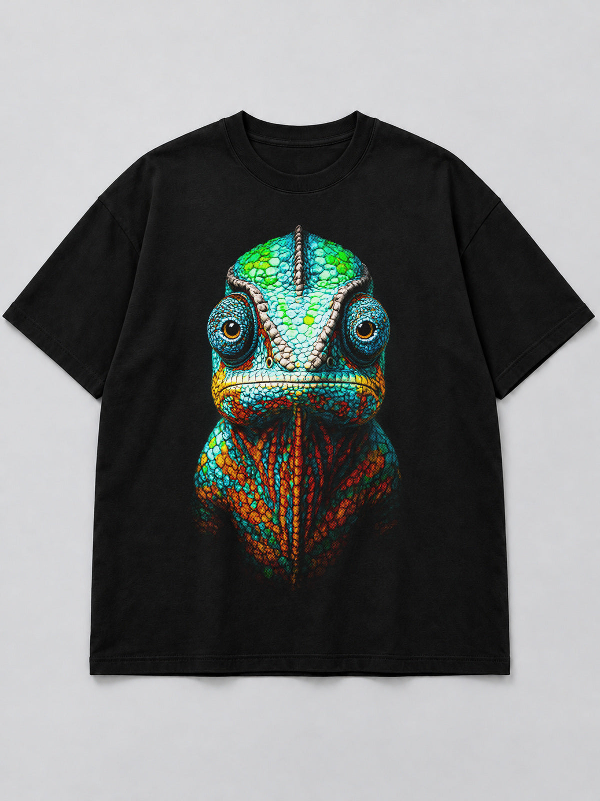 Polera Vivid Chameleon Portrait negra de corte amplio