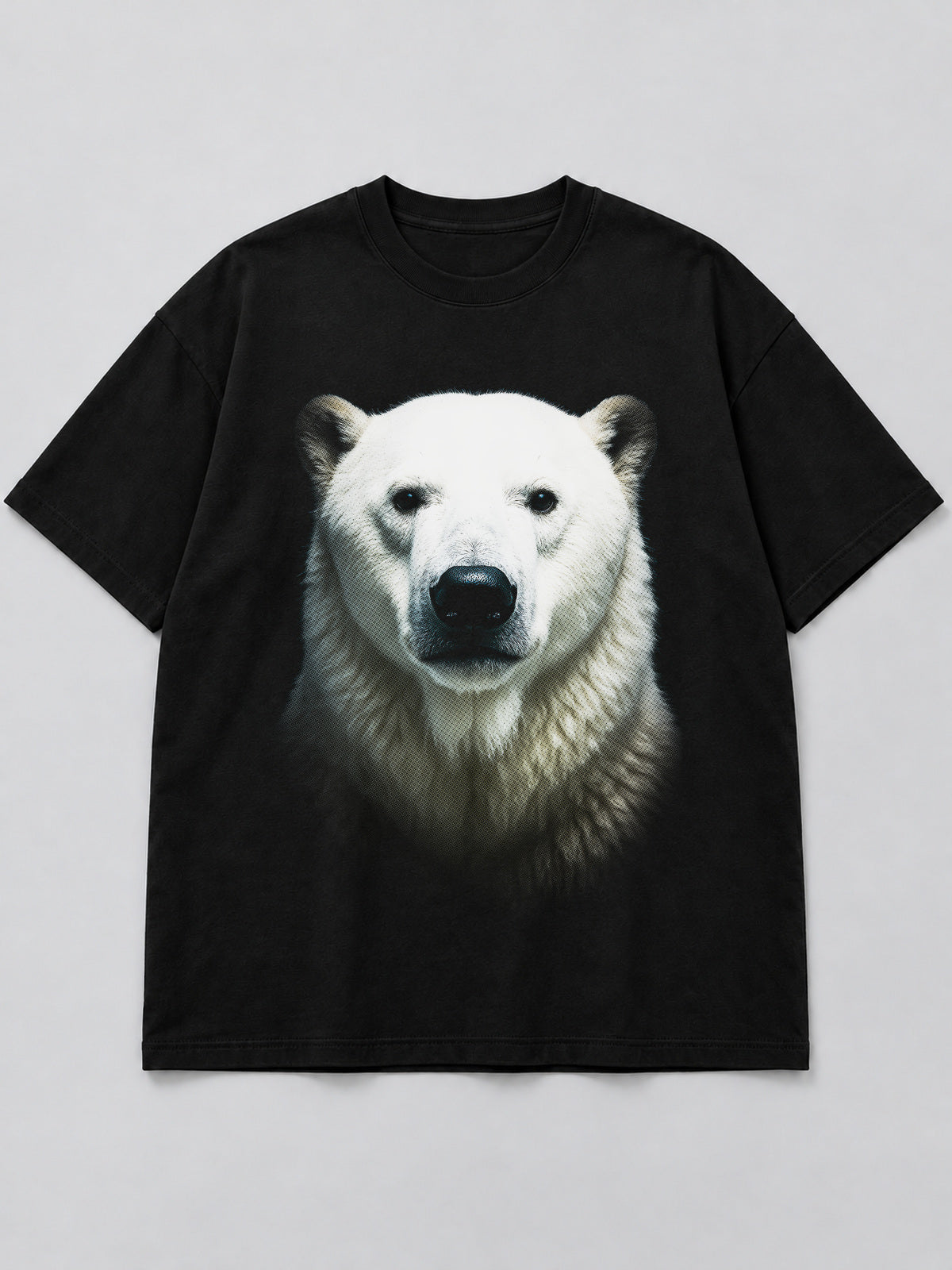 Polera Majestic Polar Bear Portrait negra de corte amplio